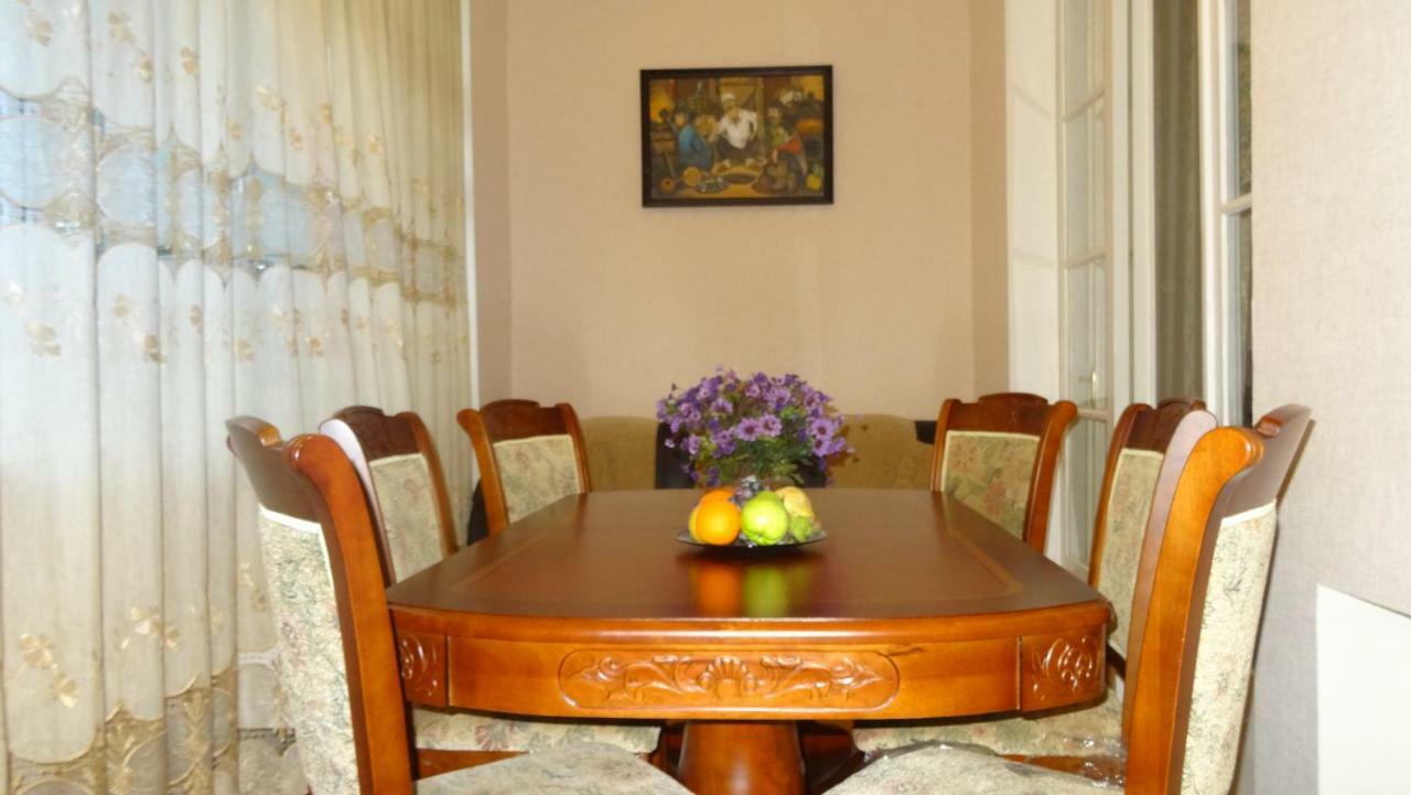 Apartment Vake-Saburtalo Tbilisi Exterior foto